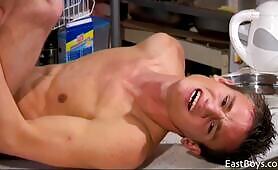 Cute Twinks in Bareback Action