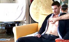 Marc handsome straight guy get serviced by a guy!